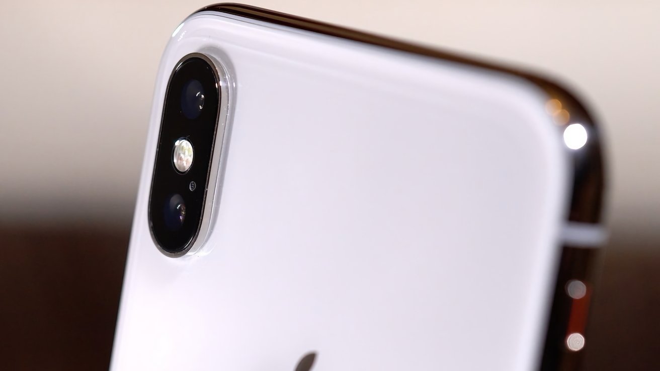iPhone 20周年版屏幕技术示意图