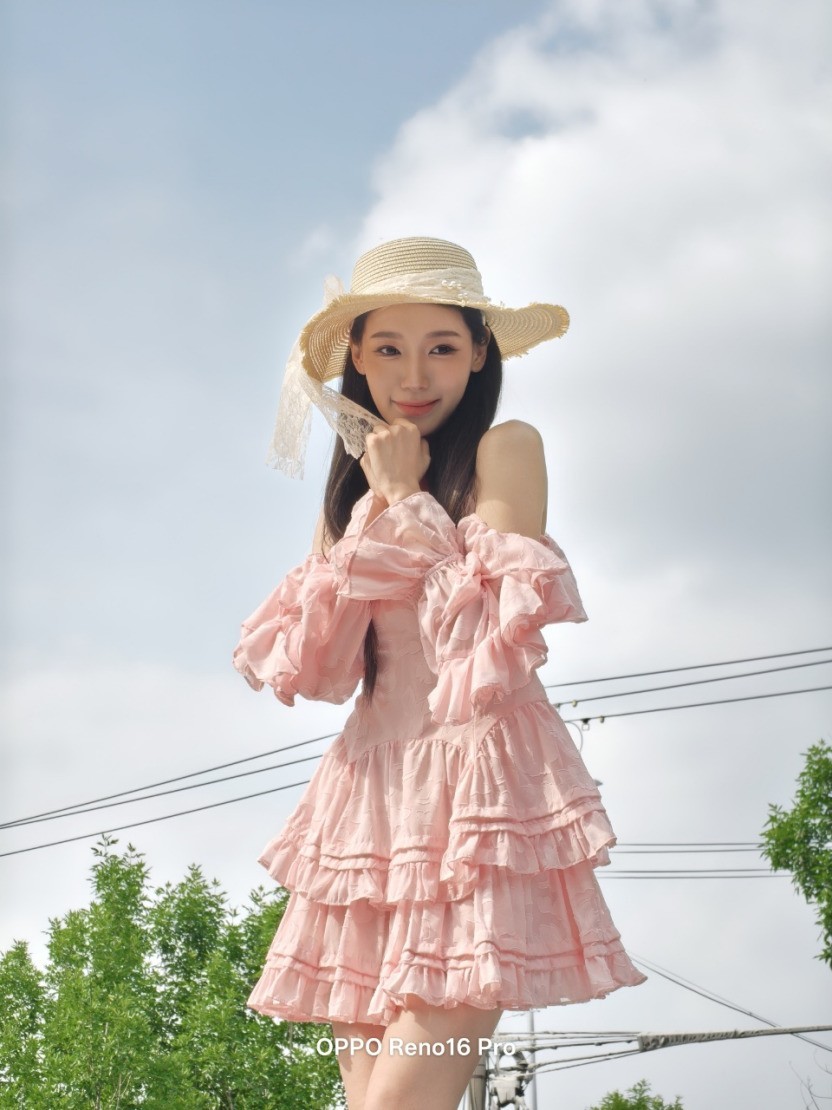 OPPO Reno16 Pro人像模式虚化效果