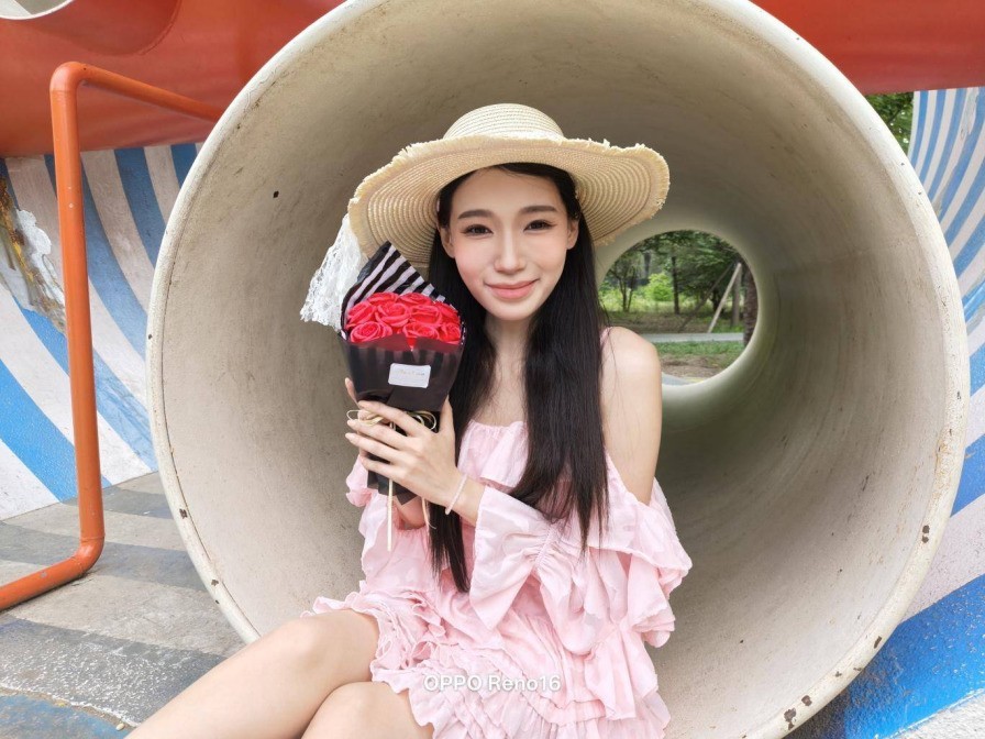 OPPO Reno16 CCD胶片模式样张
