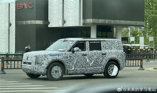 享界硬派越野车谍照曝光