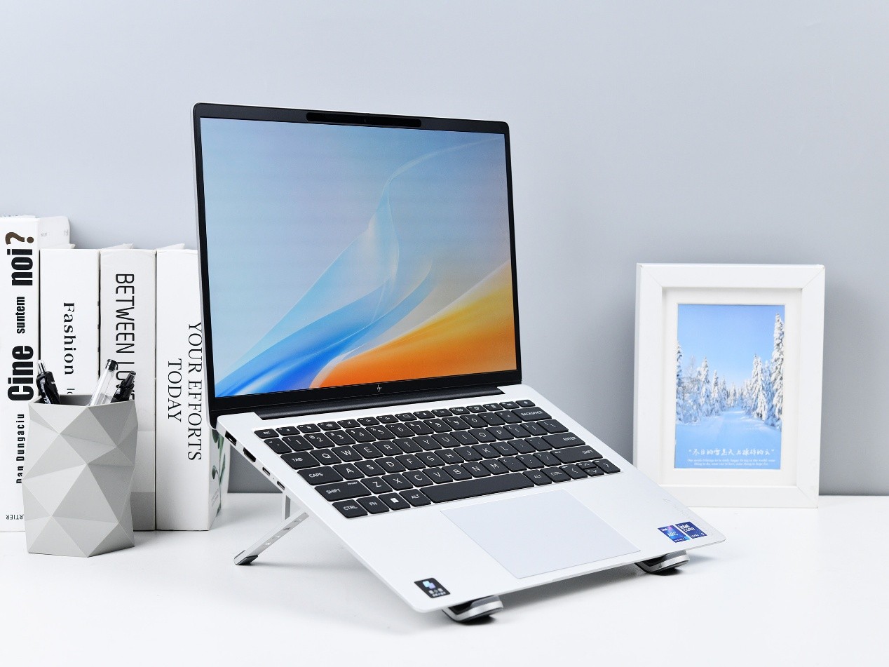 惠普星Book Pro Air 14外观展示