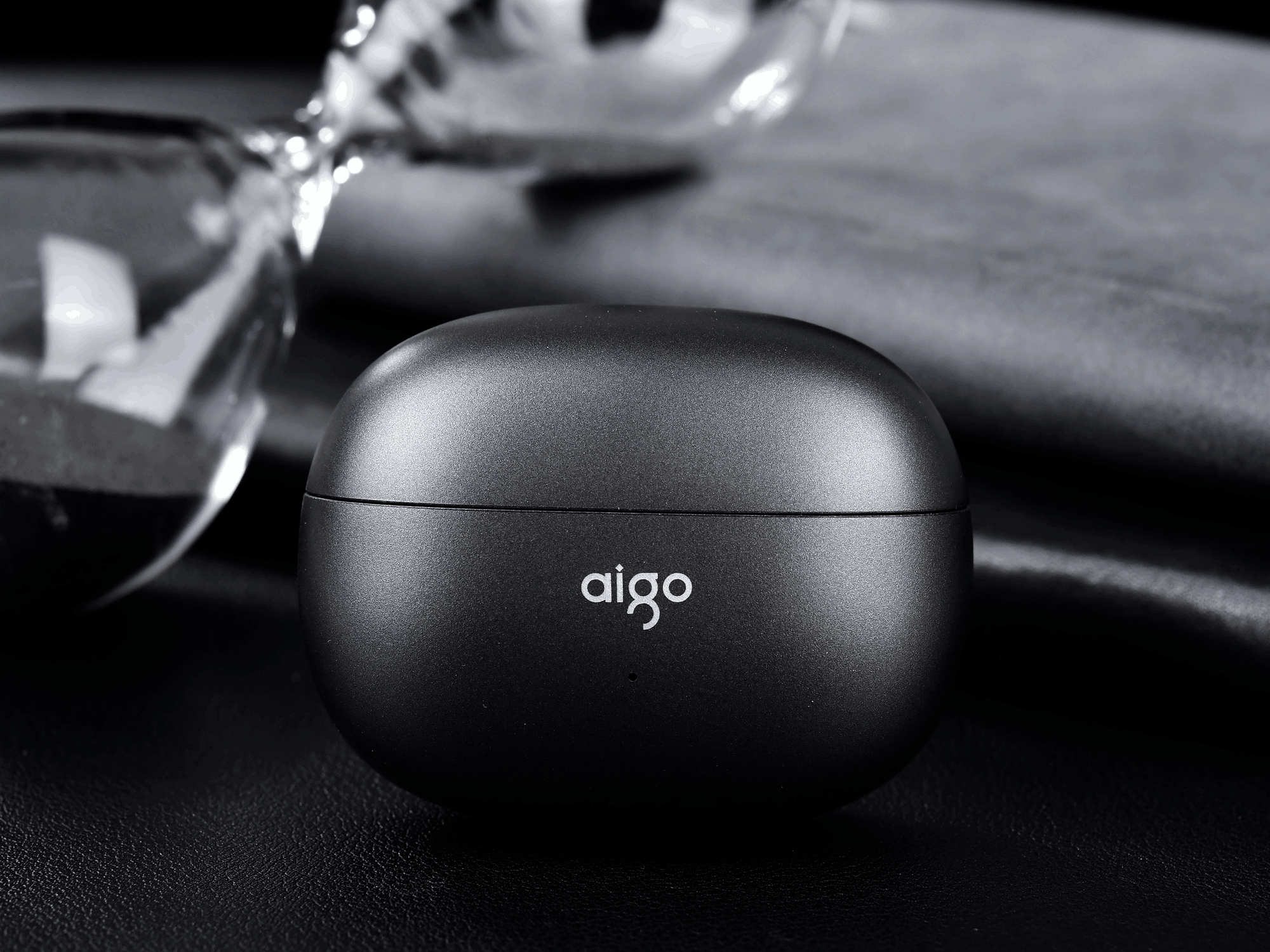 aigo CA05 耳夹式耳机单元特写