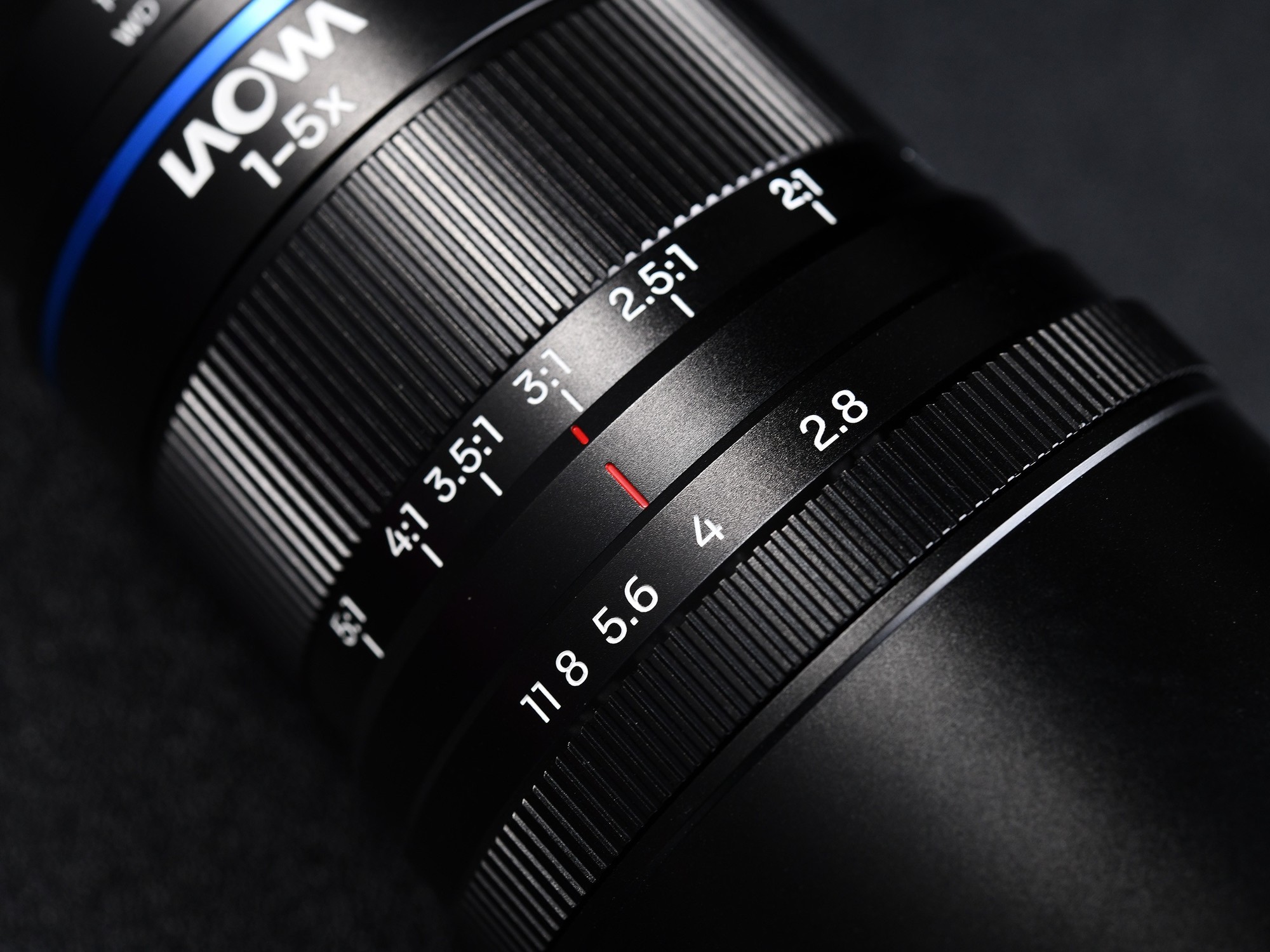 老蛙 FF 45mm F2.8 ULTRA MACRO 1-5X APO 变倍环与光圈环