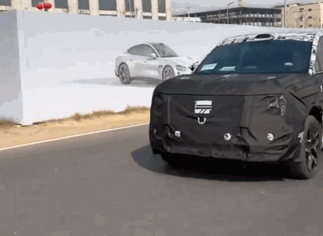 小米增程 SUV,捂了三年的底细快兜不住了 ~ 0075cswZly1ids77ljv8tj30zu0ohdlp.jpg (1290×881)
