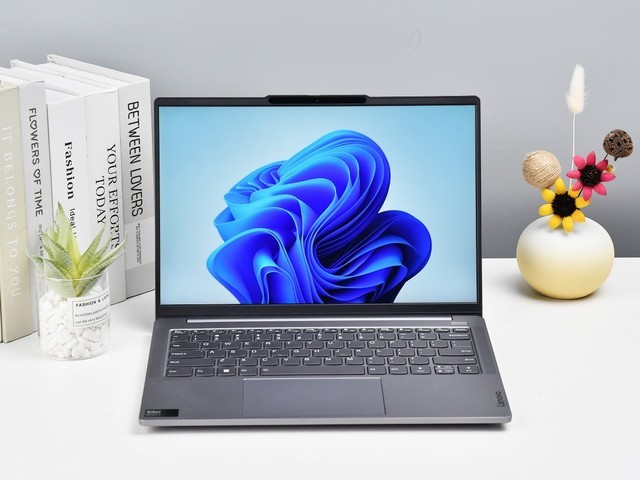 联想小新Pro 14 2024 屏幕