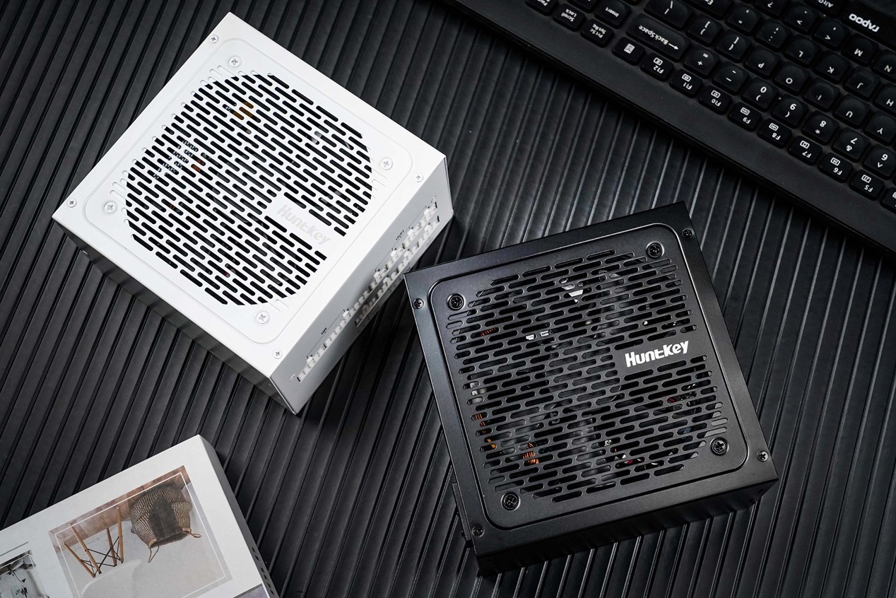 航嘉重火力AX850P三叉戟电源散热与铭牌